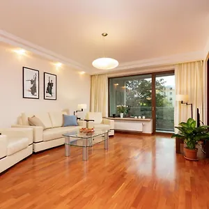 https://warsaw-city-center-exclusive-by-renters-prestige.warsawhotelspoland.com