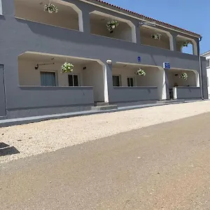 https://apartmani-caganic-villa-bledi.hotelinzadar.com